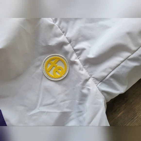 TIPSY ELVES SZ 18-24M VGUC 1 pc WHITE w/ RAINBOW 🌈 aplique SNOWSUIT w/ Hood - Picture 6 of 8